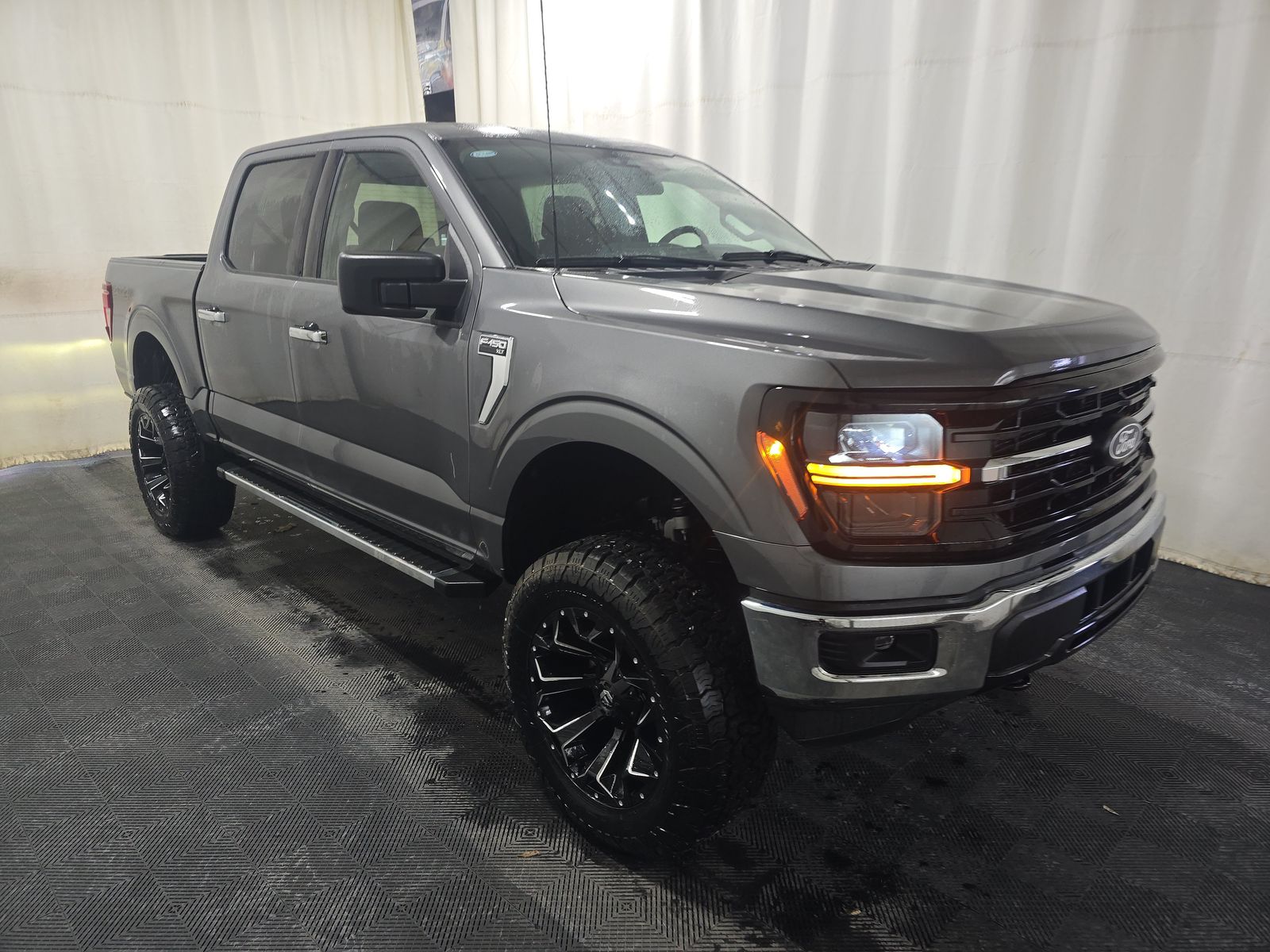 2025 Ford F-150 XLT AWD