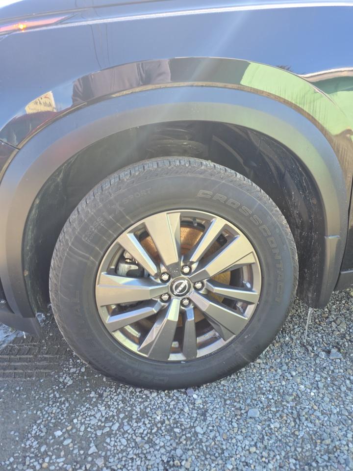 2022 Nissan Pathfinder SV AWD