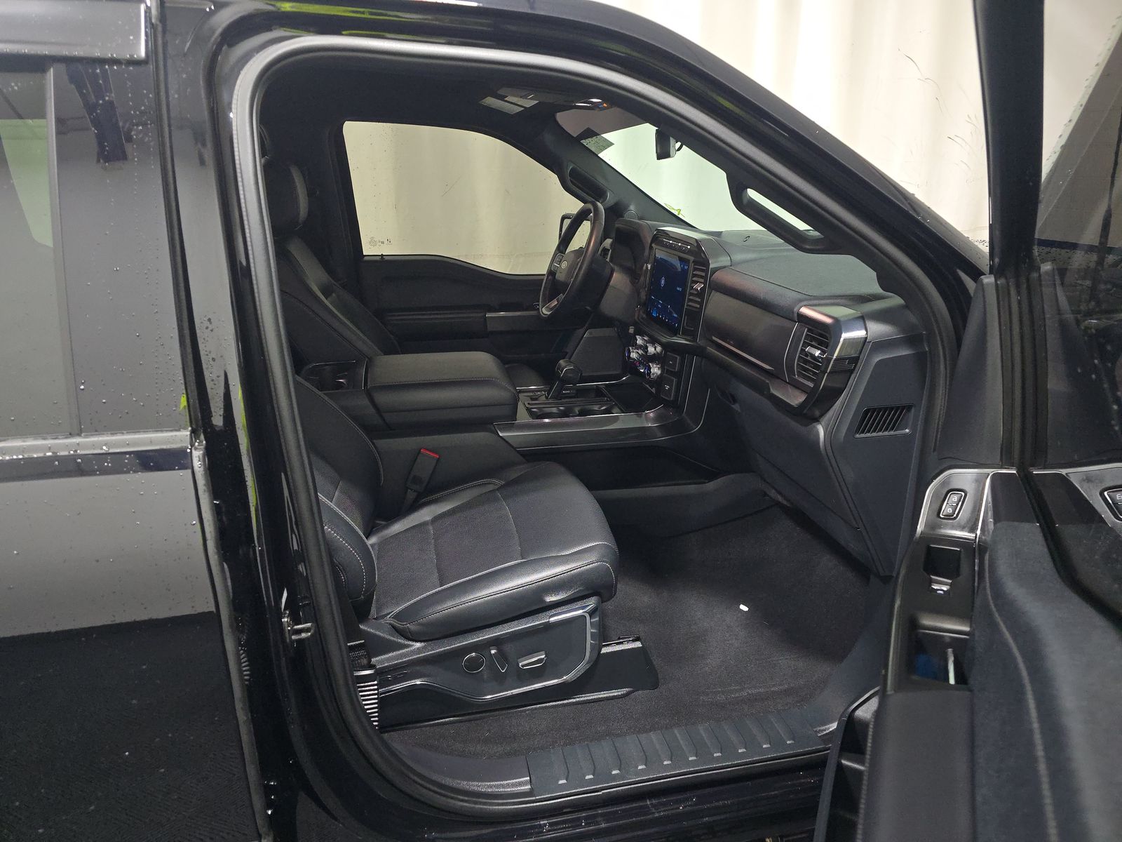 2023 Ford F-150 Hybrid Lariat AWD