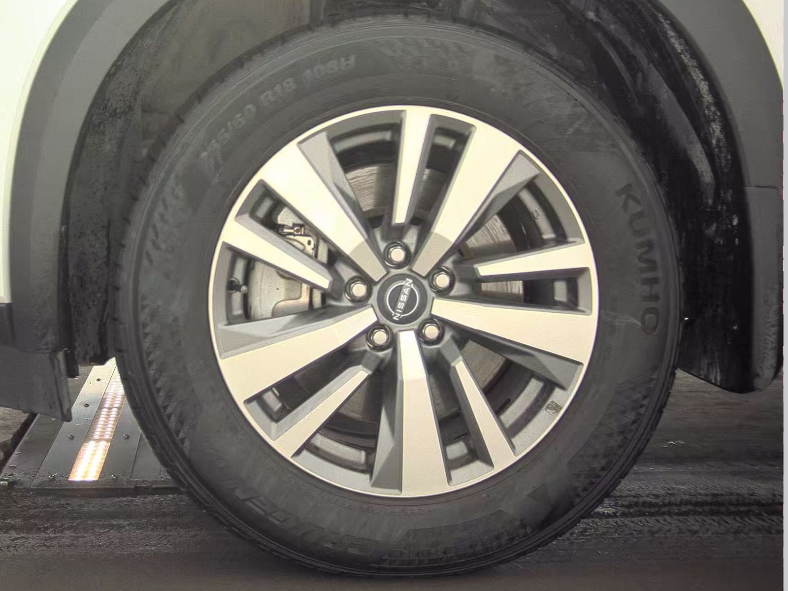 2025 Nissan Pathfinder SL FWD