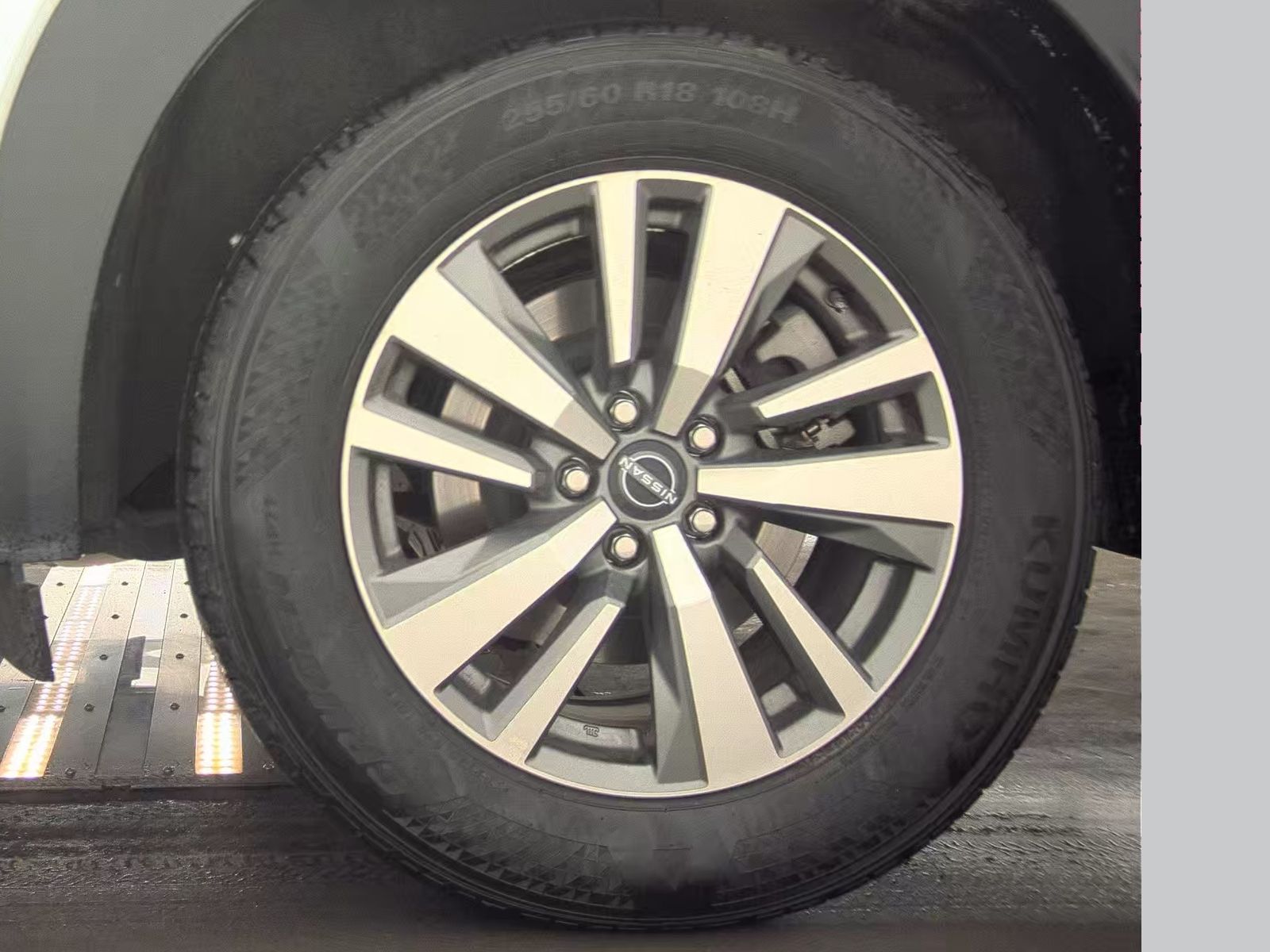 2025 Nissan Pathfinder SL FWD