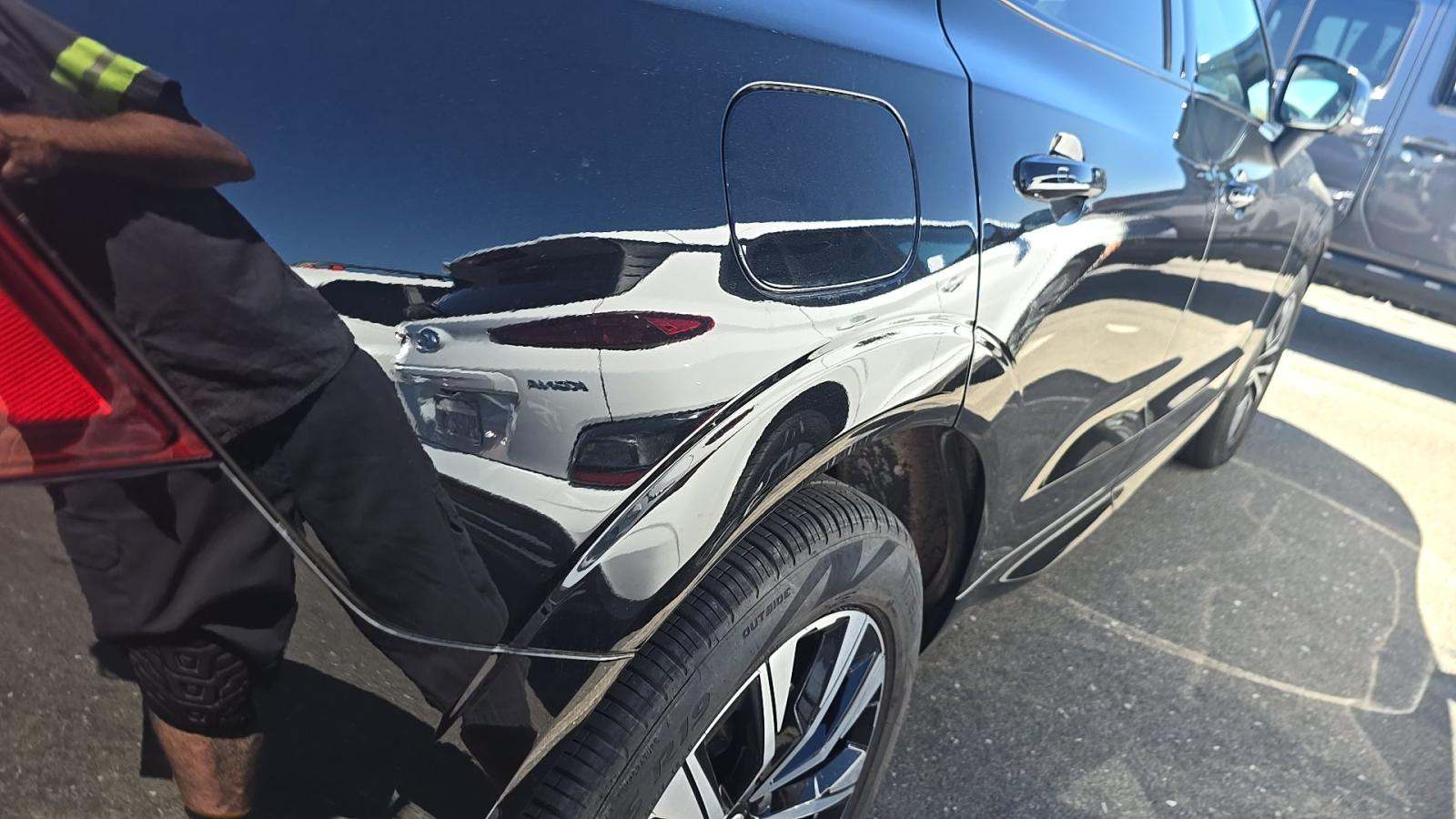 2025 Volvo XC60 B5 Plus AWD