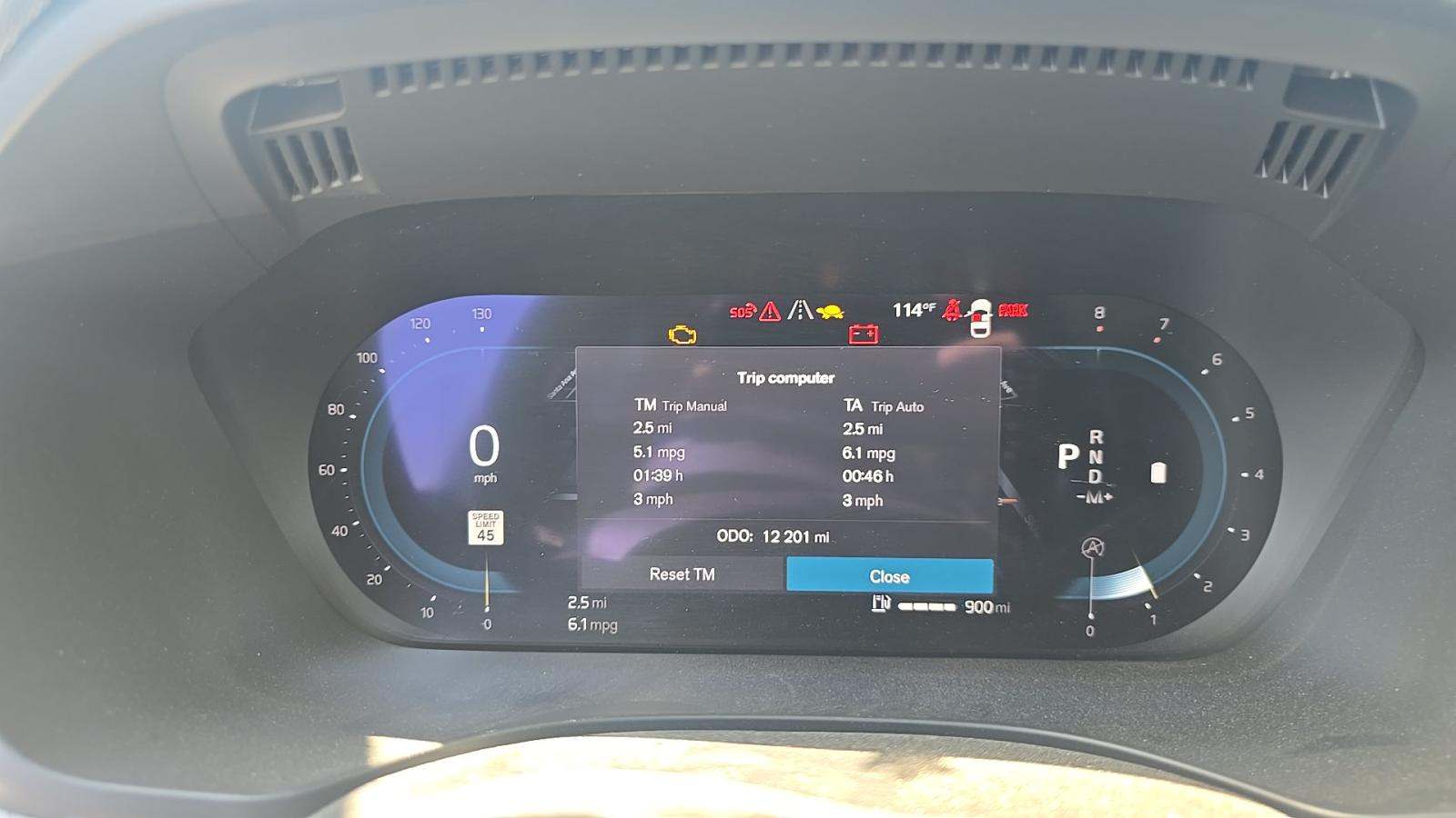 2025 Volvo XC60 B5 Plus AWD