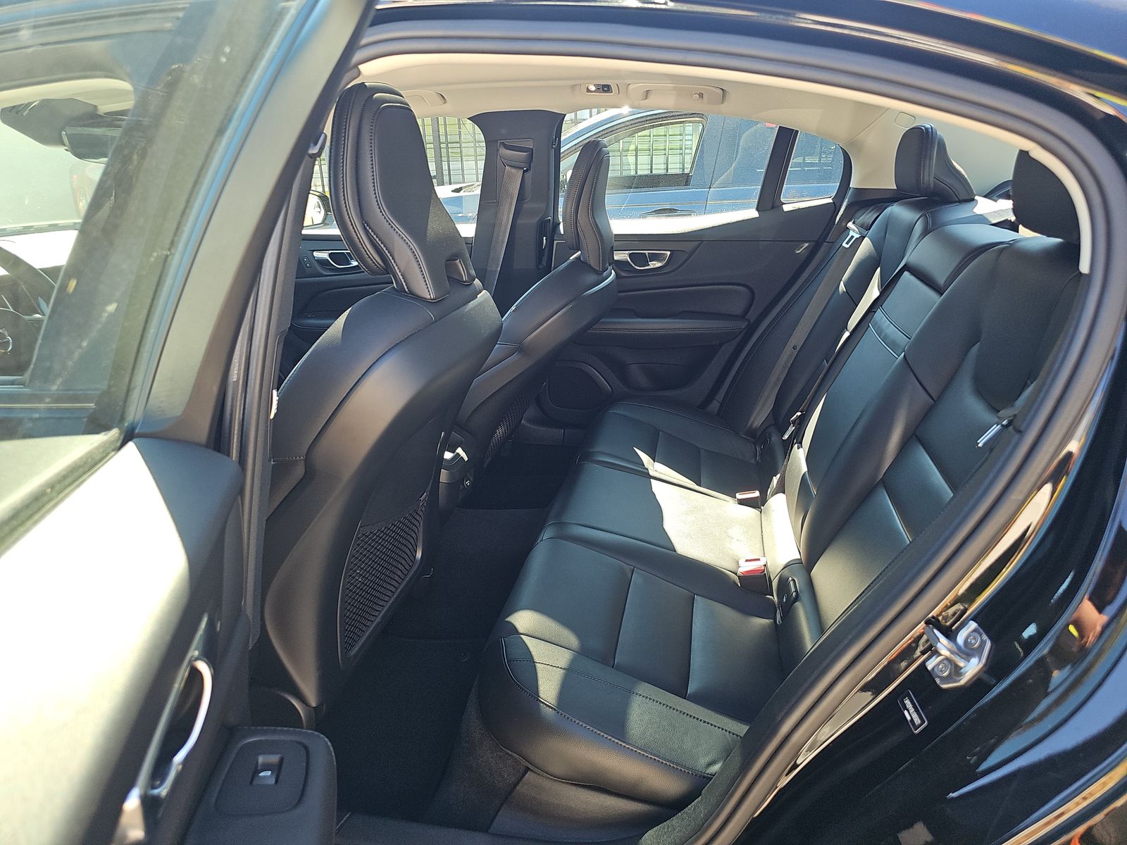 2020 Volvo S60 T5 Momentum FWD