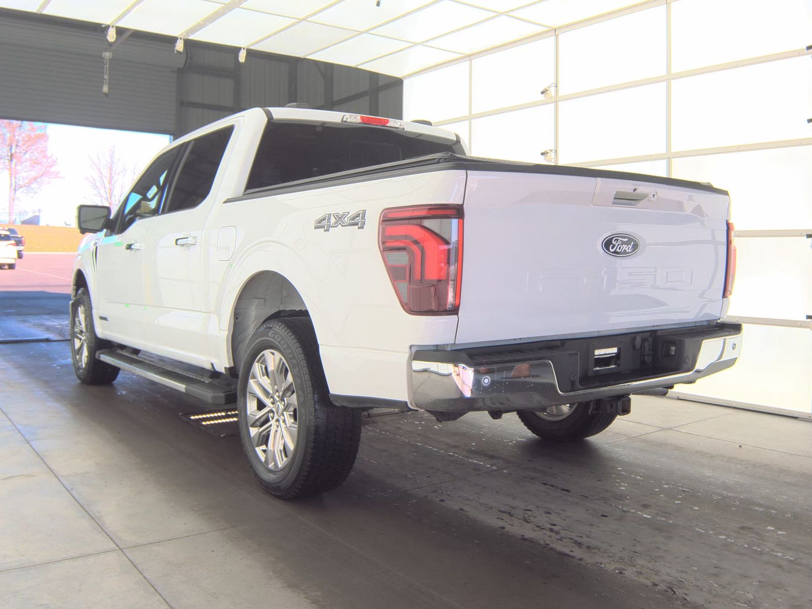 2024 Ford F-150 Hybrid Lariat AWD