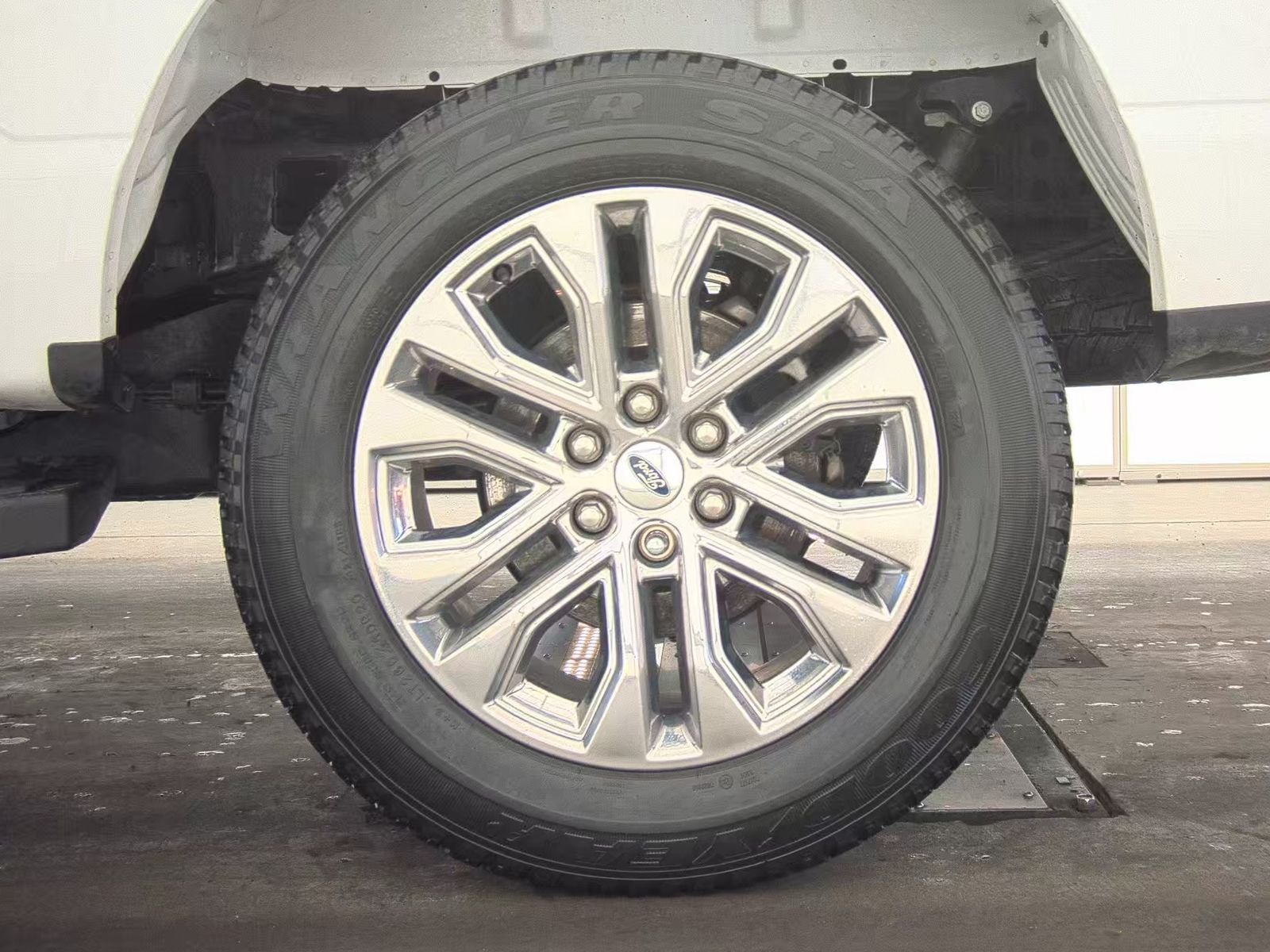 2024 Ford F-150 Hybrid Lariat AWD