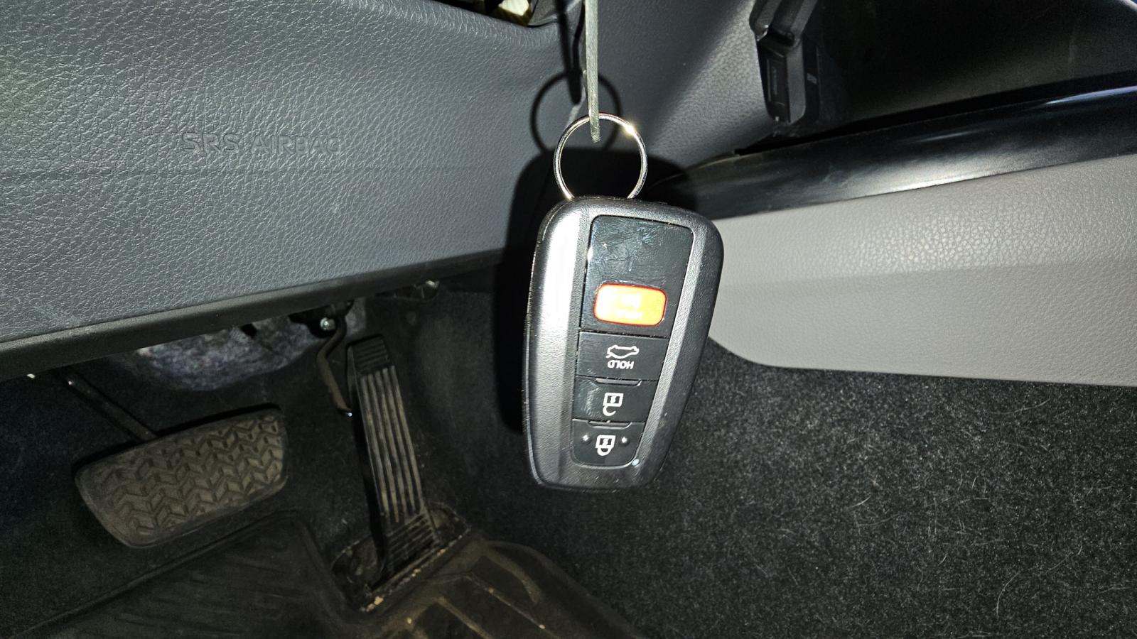 2020 Toyota Camry Hybrid LE FWD