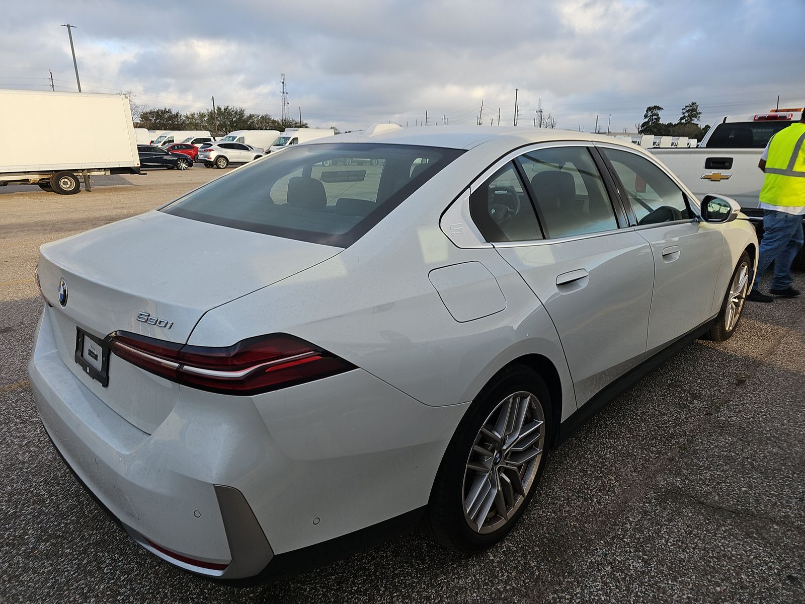 2025 BMW 5 Series 530i RWD