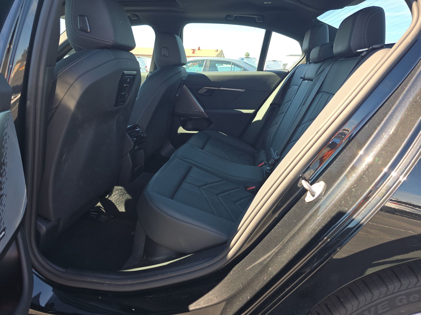 2025 BMW 5 Series 530i xDrive AWD