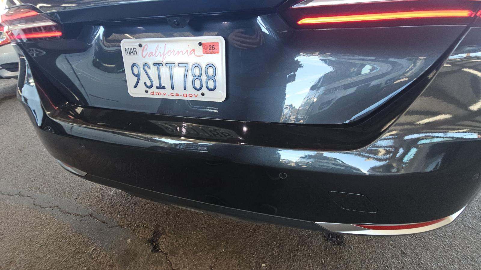 2025 BMW 5 Series 530i xDrive AWD