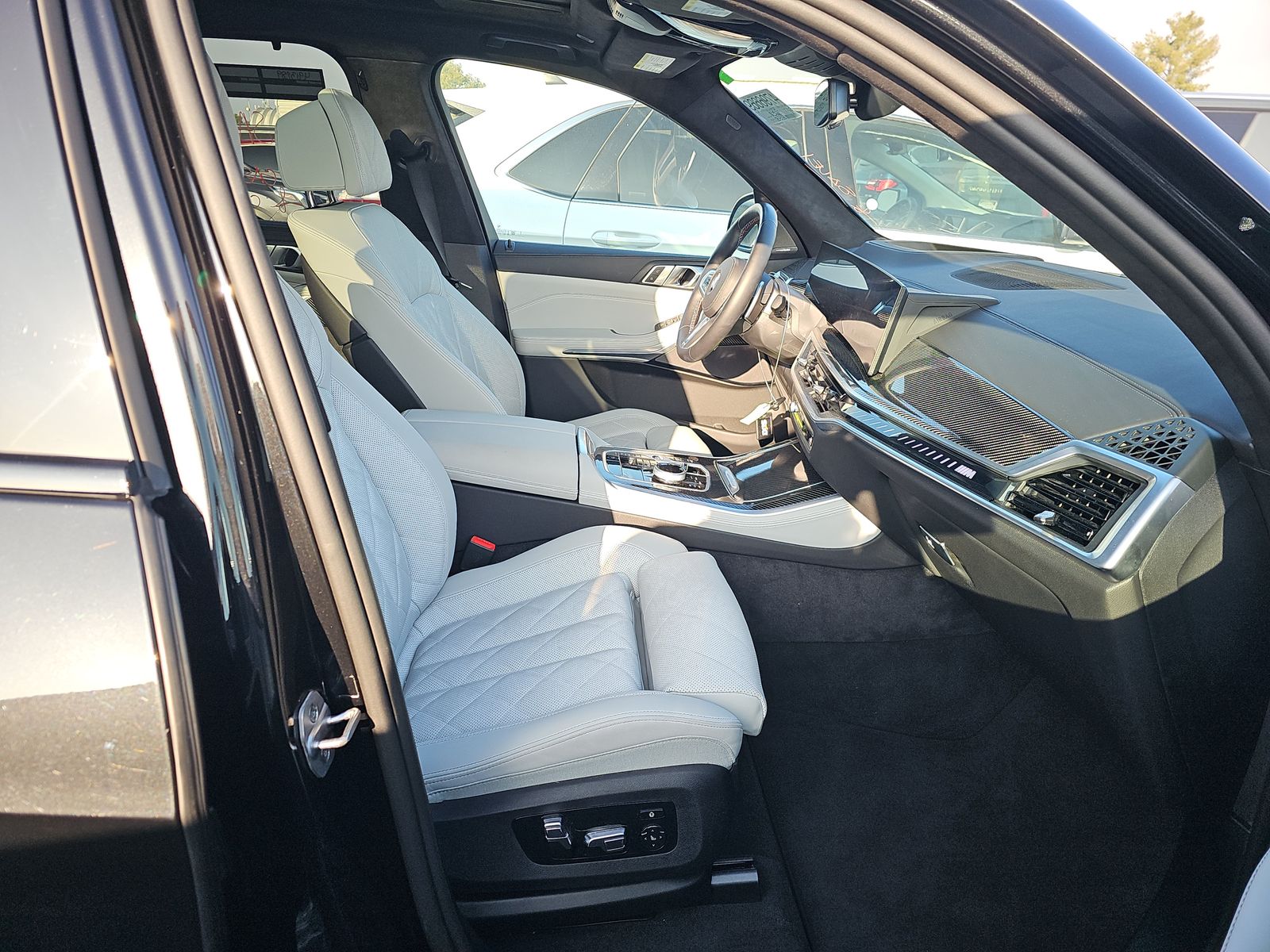 2026 BMW X5 M60i xDrive AWD