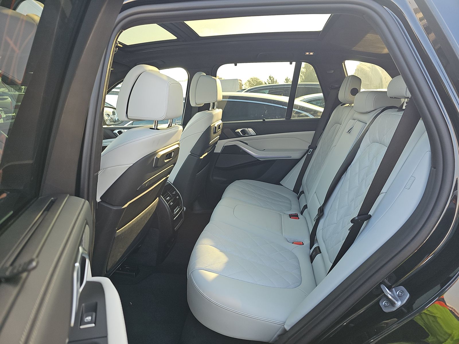 2026 BMW X5 M60i xDrive AWD