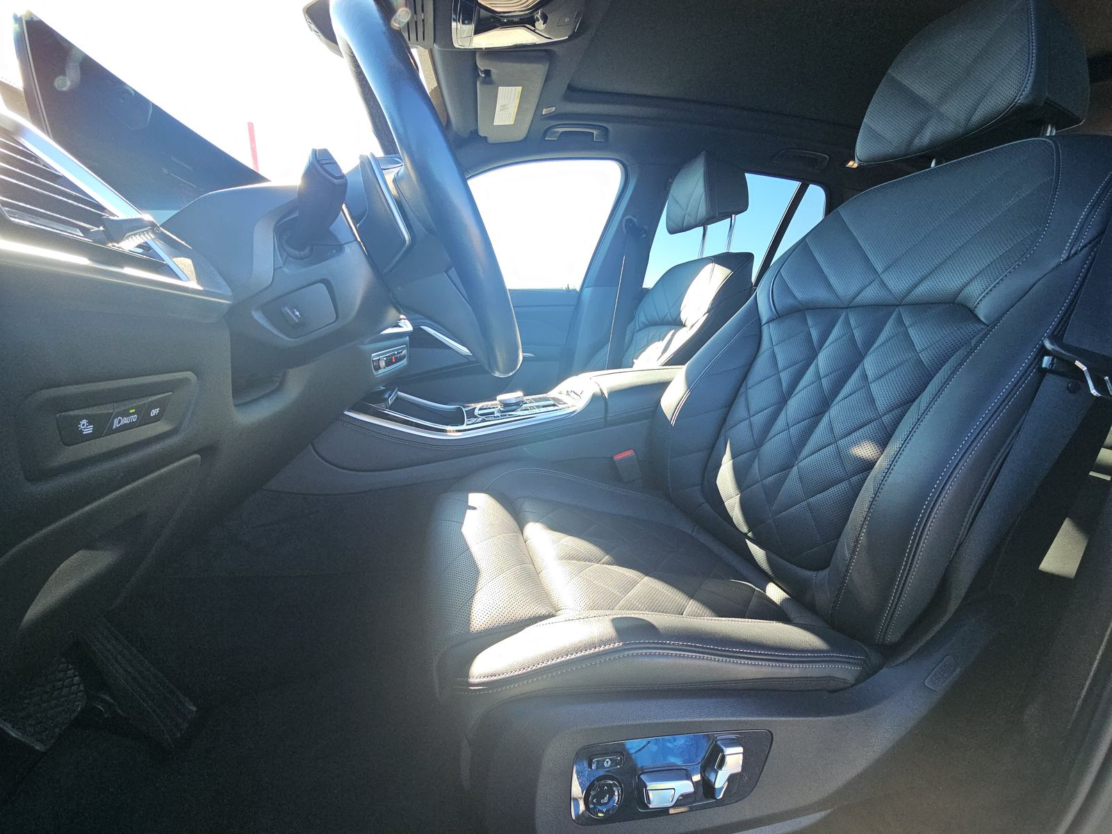 2025 BMW X5 xDrive40i AWD