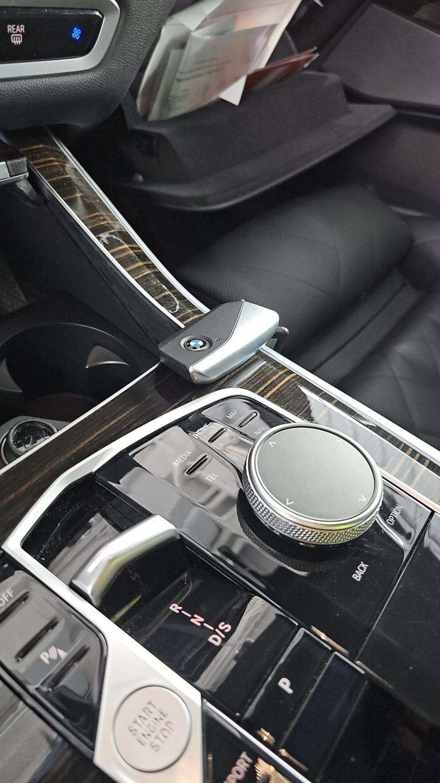 2025 BMW X5 xDrive40i AWD