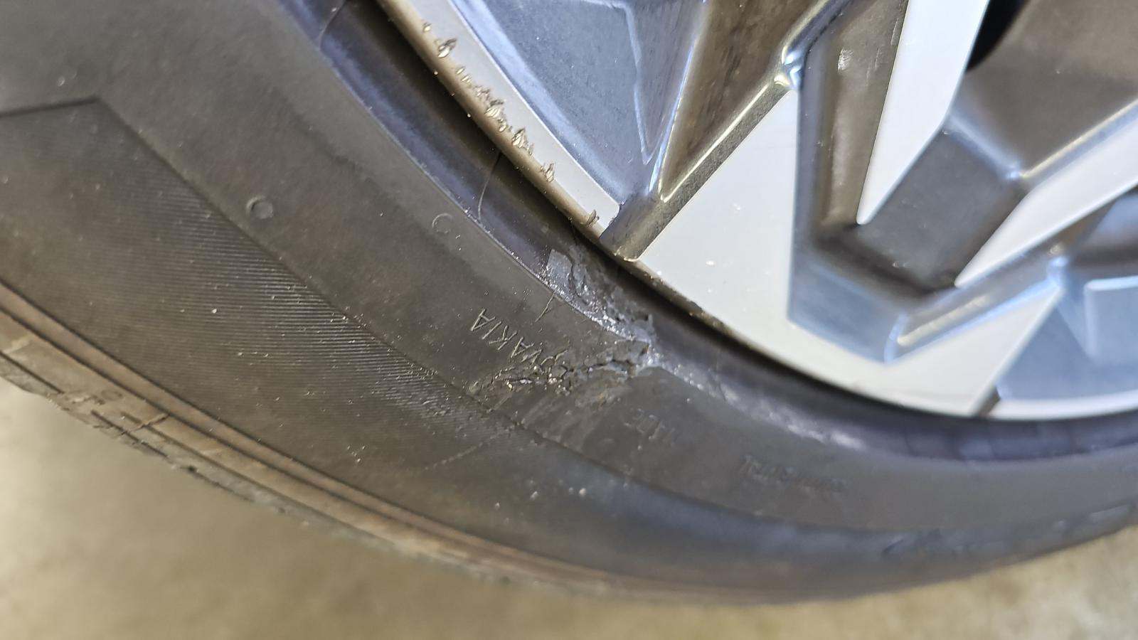 2025 BMW X2 xDrive28i AWD