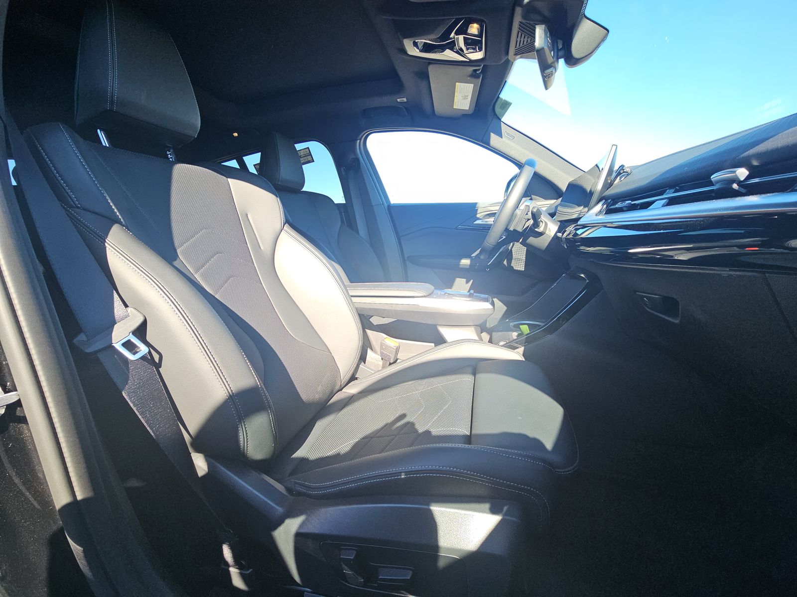 2025 BMW X2 xDrive28i AWD