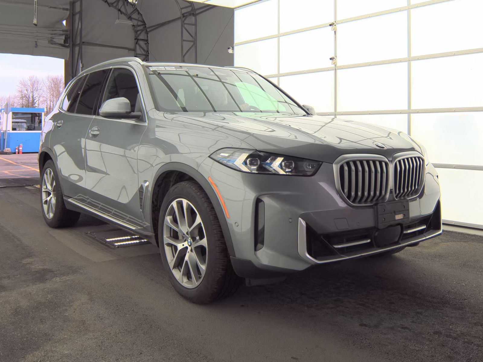2025 BMW X5 xDrive40i AWD