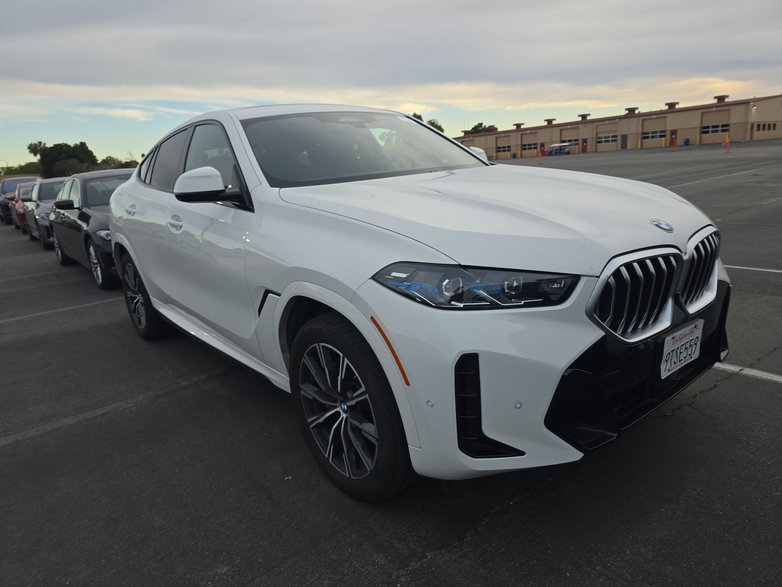 2026 BMW X6 xDrive40i AWD