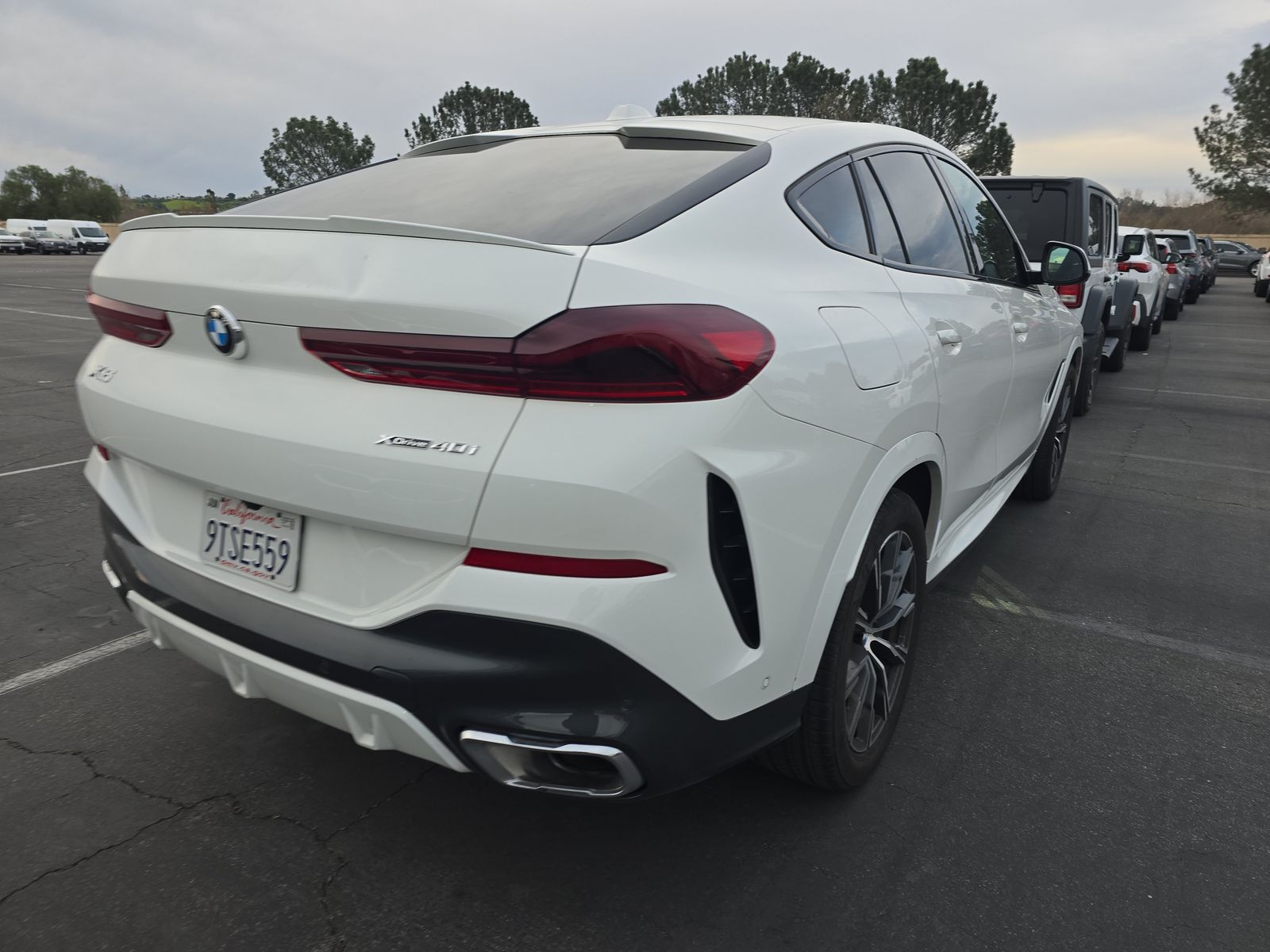 2026 BMW X6 xDrive40i AWD