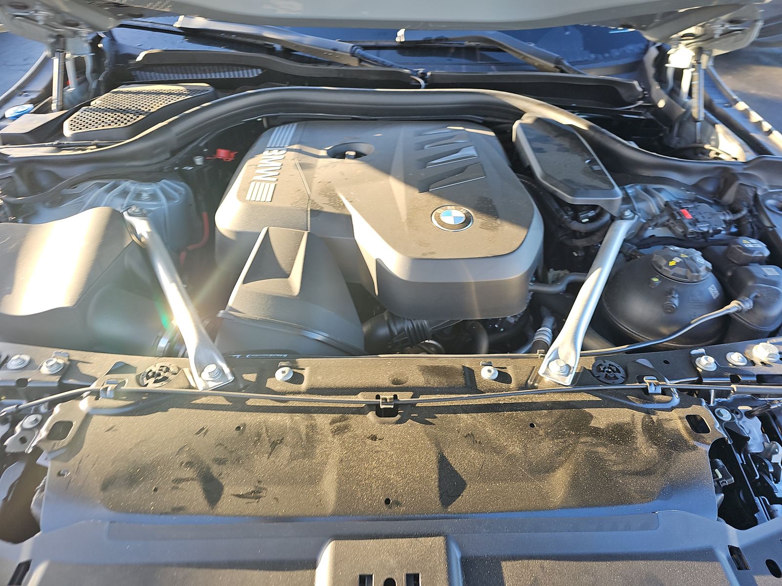 2025 BMW 5 Series 530i RWD