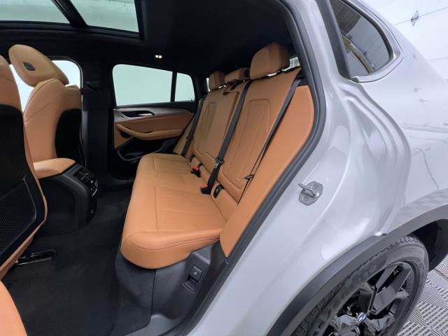 2025 BMW X4 xDrive30i AWD