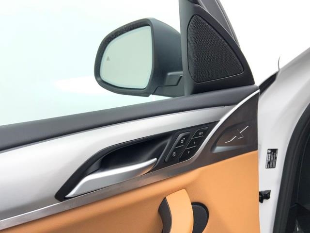 2025 BMW X4 xDrive30i AWD