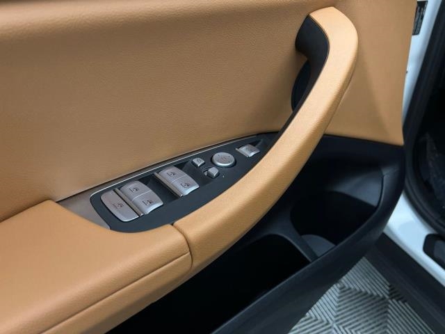 2025 BMW X4 xDrive30i AWD