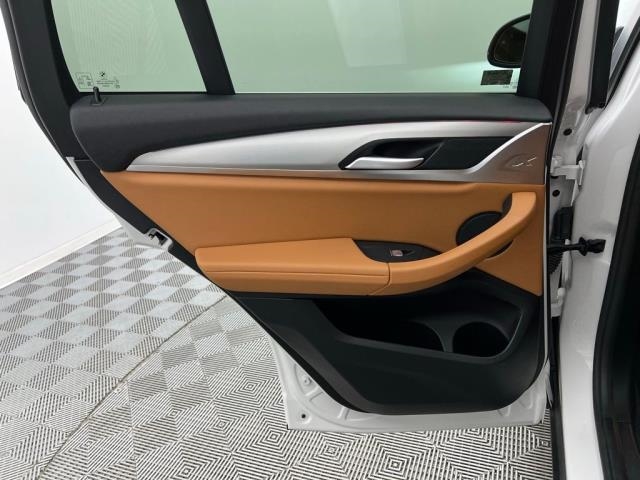 2025 BMW X4 xDrive30i AWD