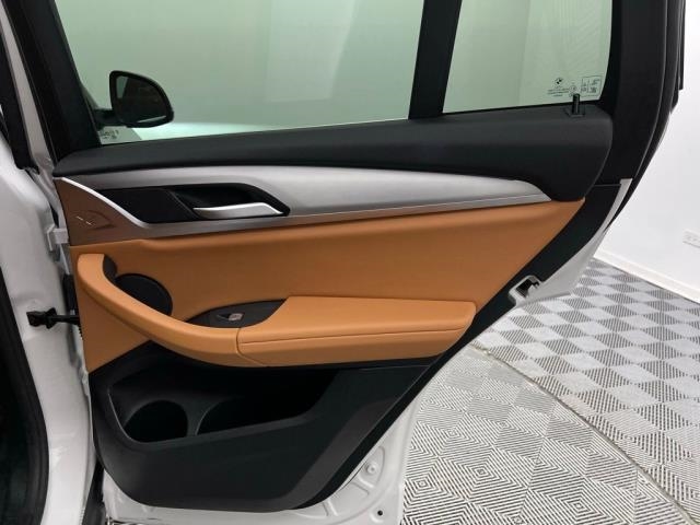 2025 BMW X4 xDrive30i AWD