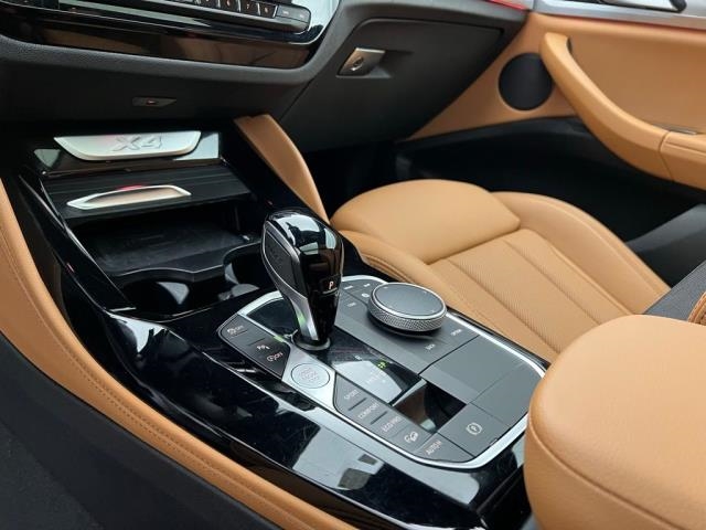 2025 BMW X4 xDrive30i AWD