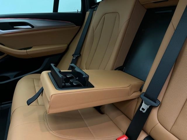 2025 BMW X4 xDrive30i AWD