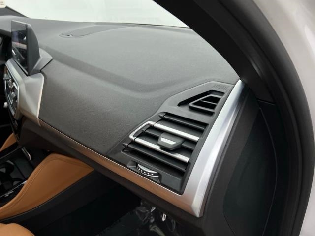 2025 BMW X4 xDrive30i AWD