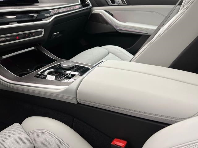 2025 BMW X5 xDrive40i AWD