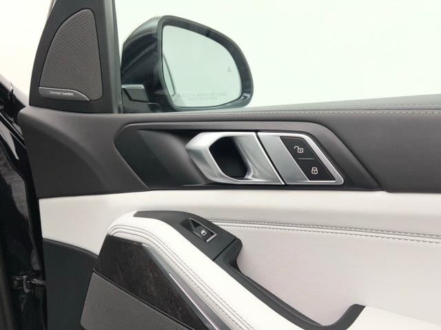 2025 BMW X5 xDrive40i AWD