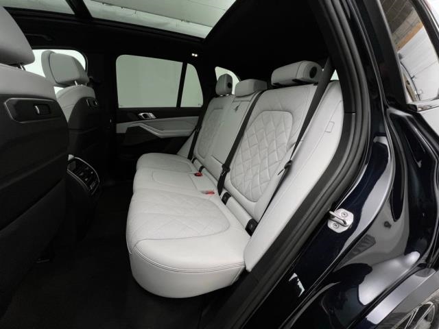 2025 BMW X5 xDrive40i AWD