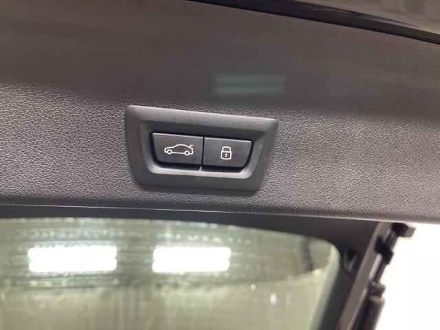 2025 BMW X6 xDrive40i AWD