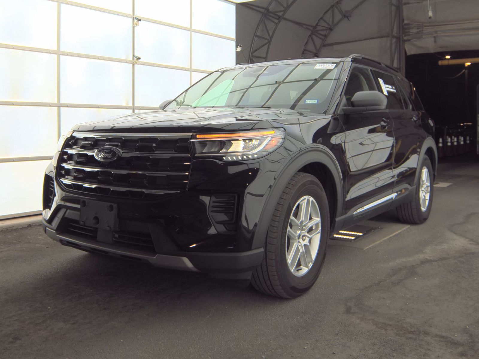 2025 Ford Explorer Active RWD