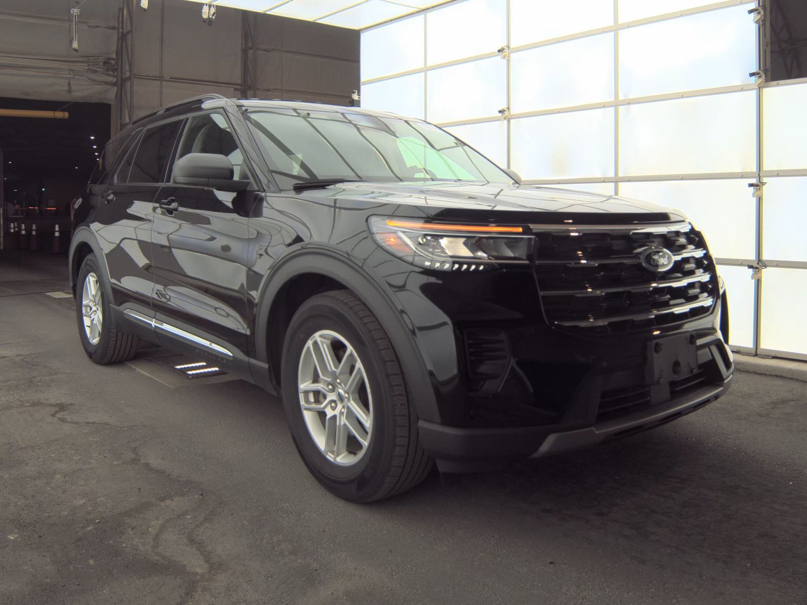 2025 Ford Explorer Active RWD