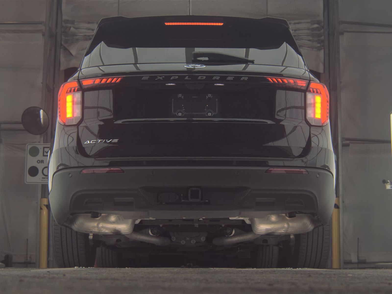 2025 Ford Explorer Active RWD