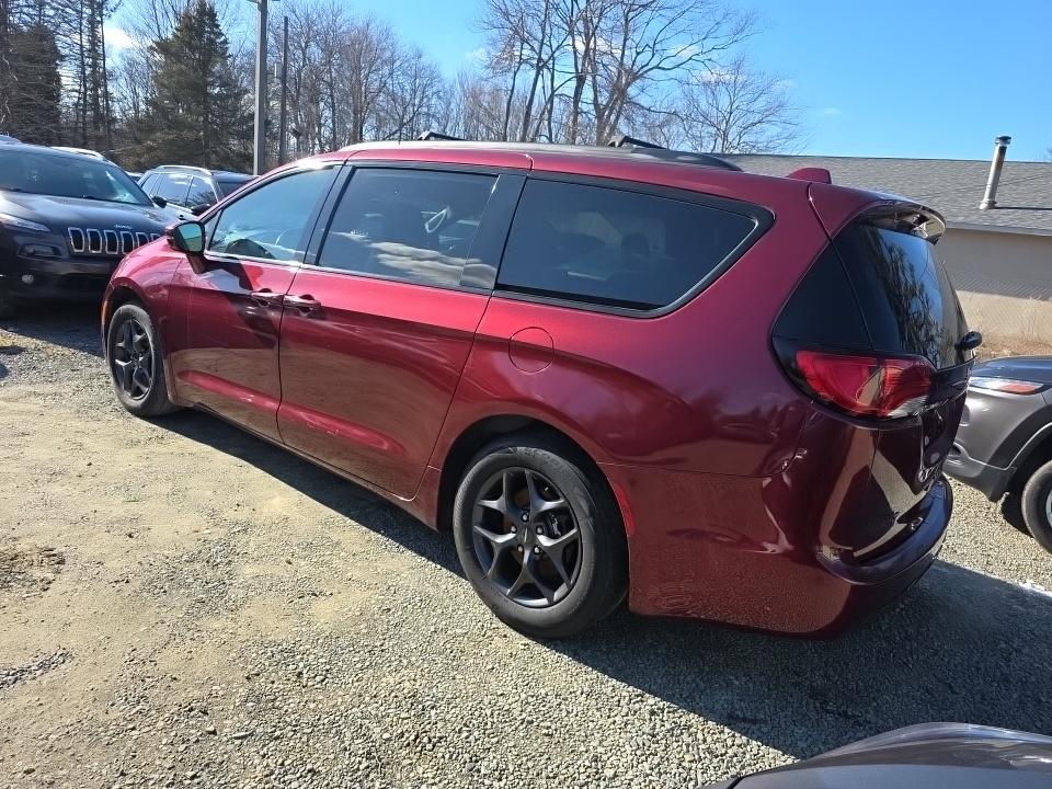 2019 Chrysler Pacifica Limited FWD