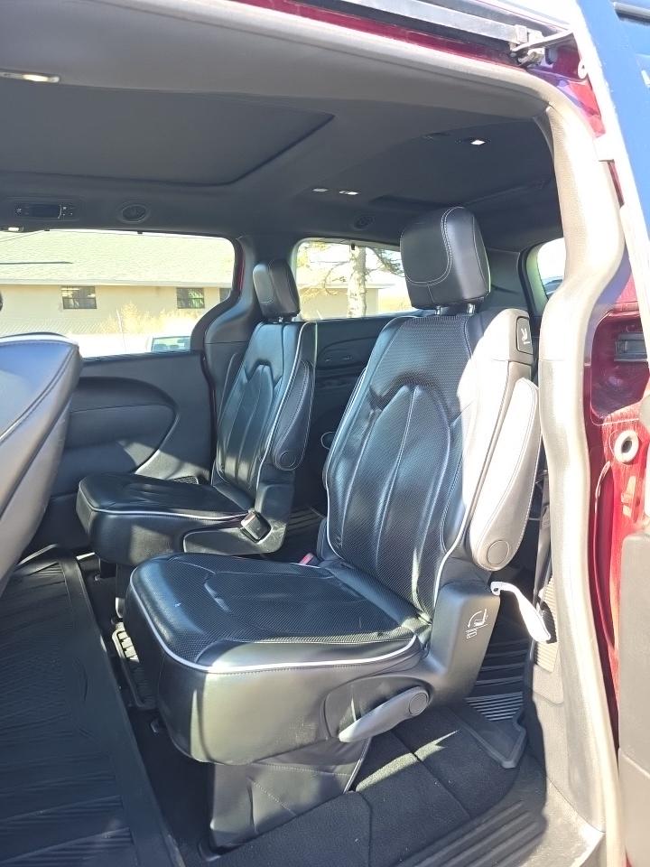 2019 Chrysler Pacifica Limited FWD