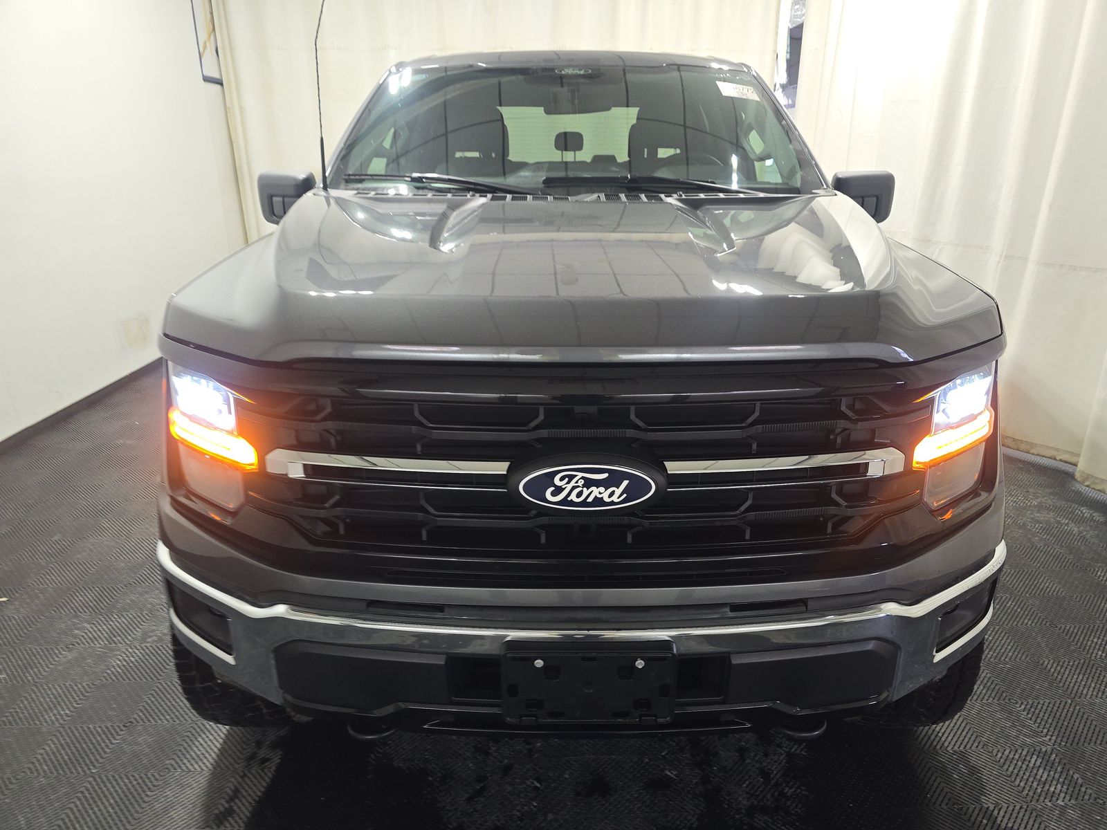 2025 Ford F-150 XLT AWD