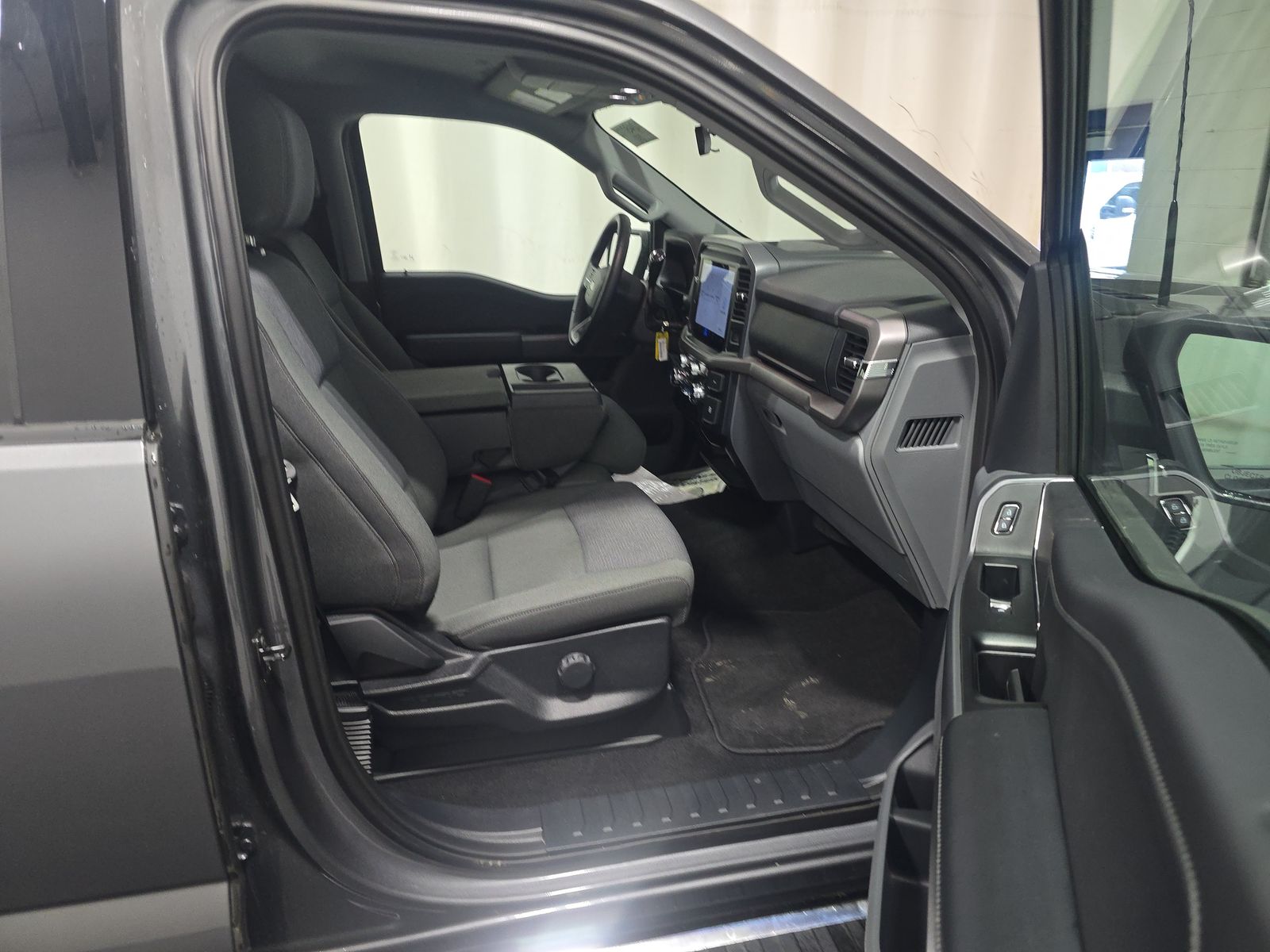 2025 Ford F-150 XLT AWD