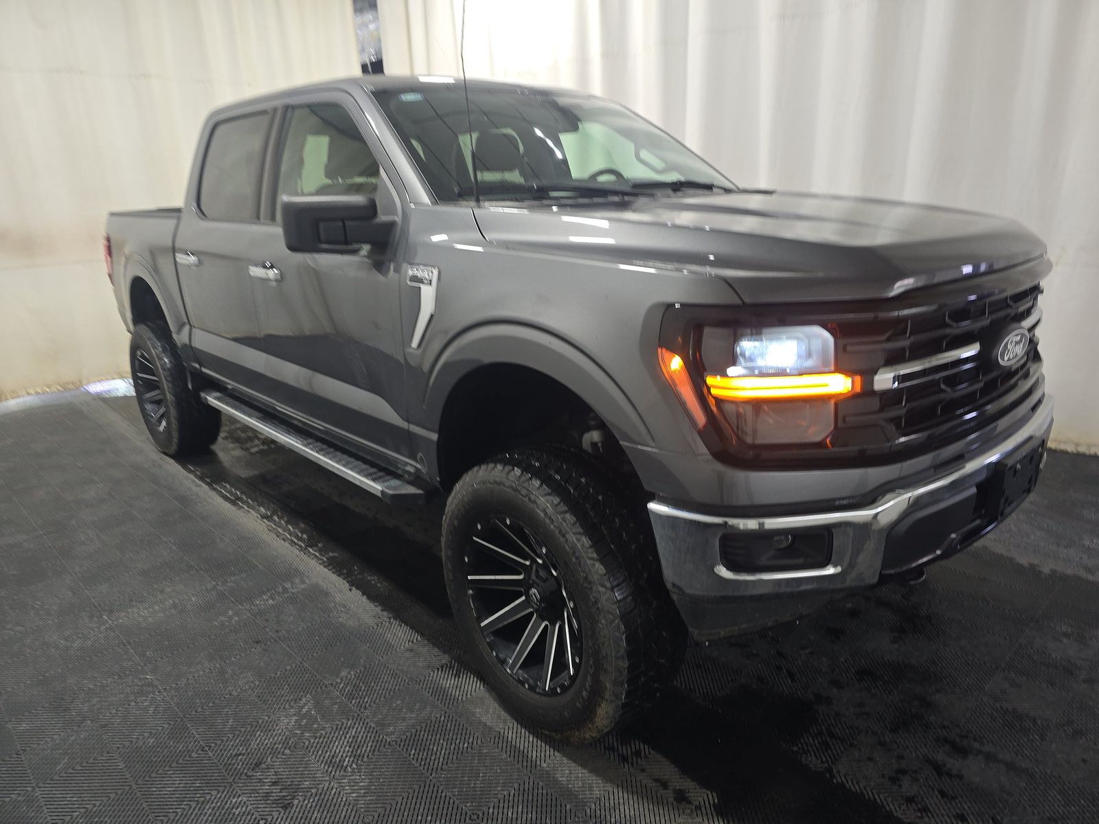 2025 Ford F-150 XLT AWD