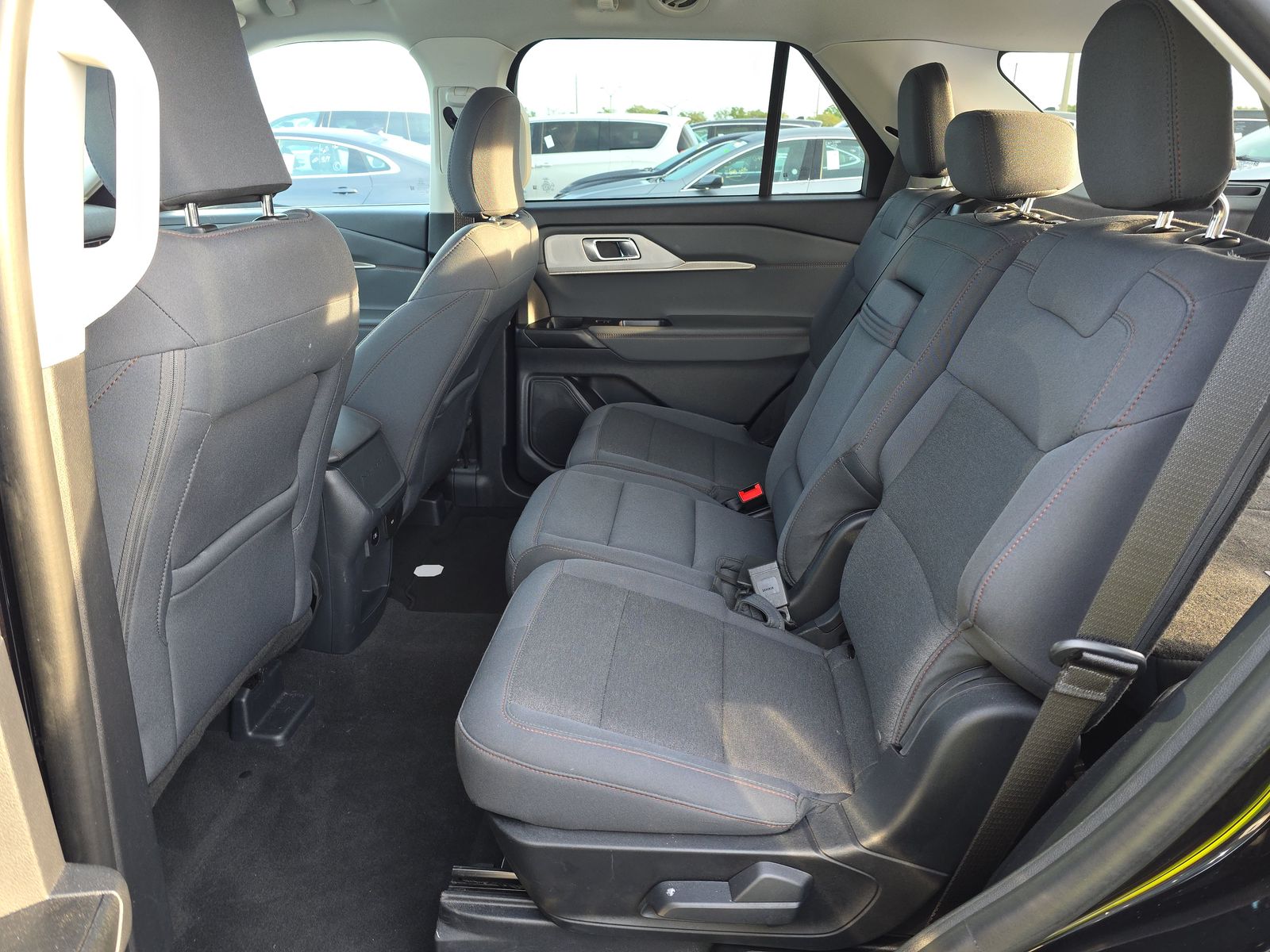 2025 Ford Explorer Active RWD