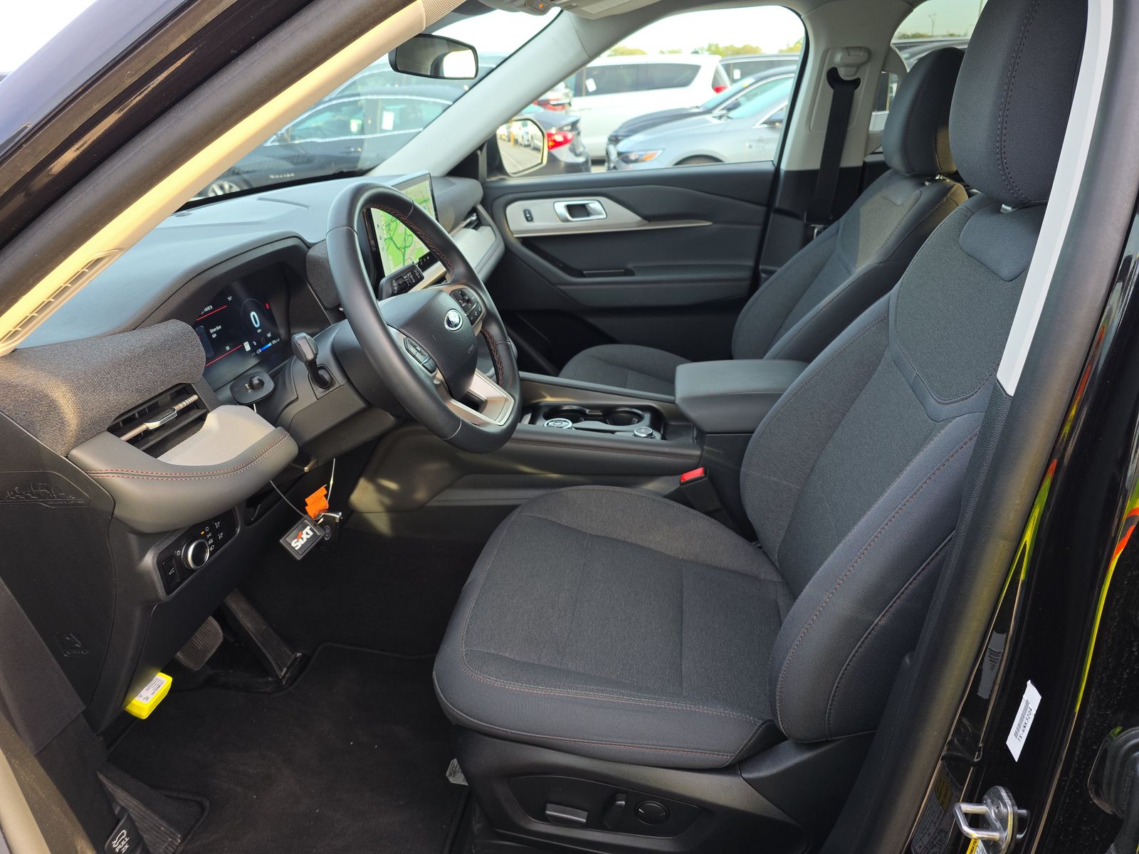 2025 Ford Explorer Active RWD