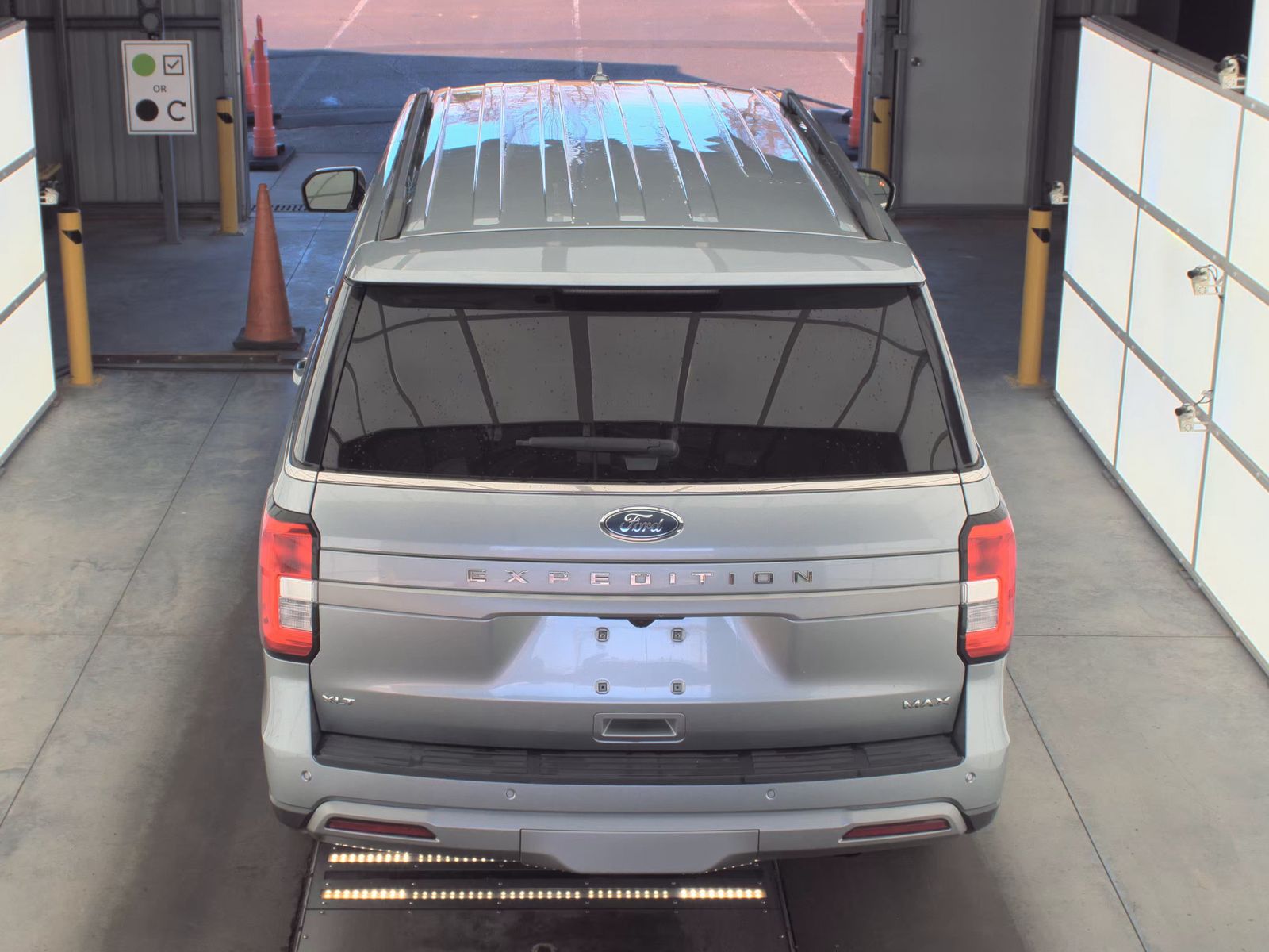 FORD EXPEDITION MAX - 7