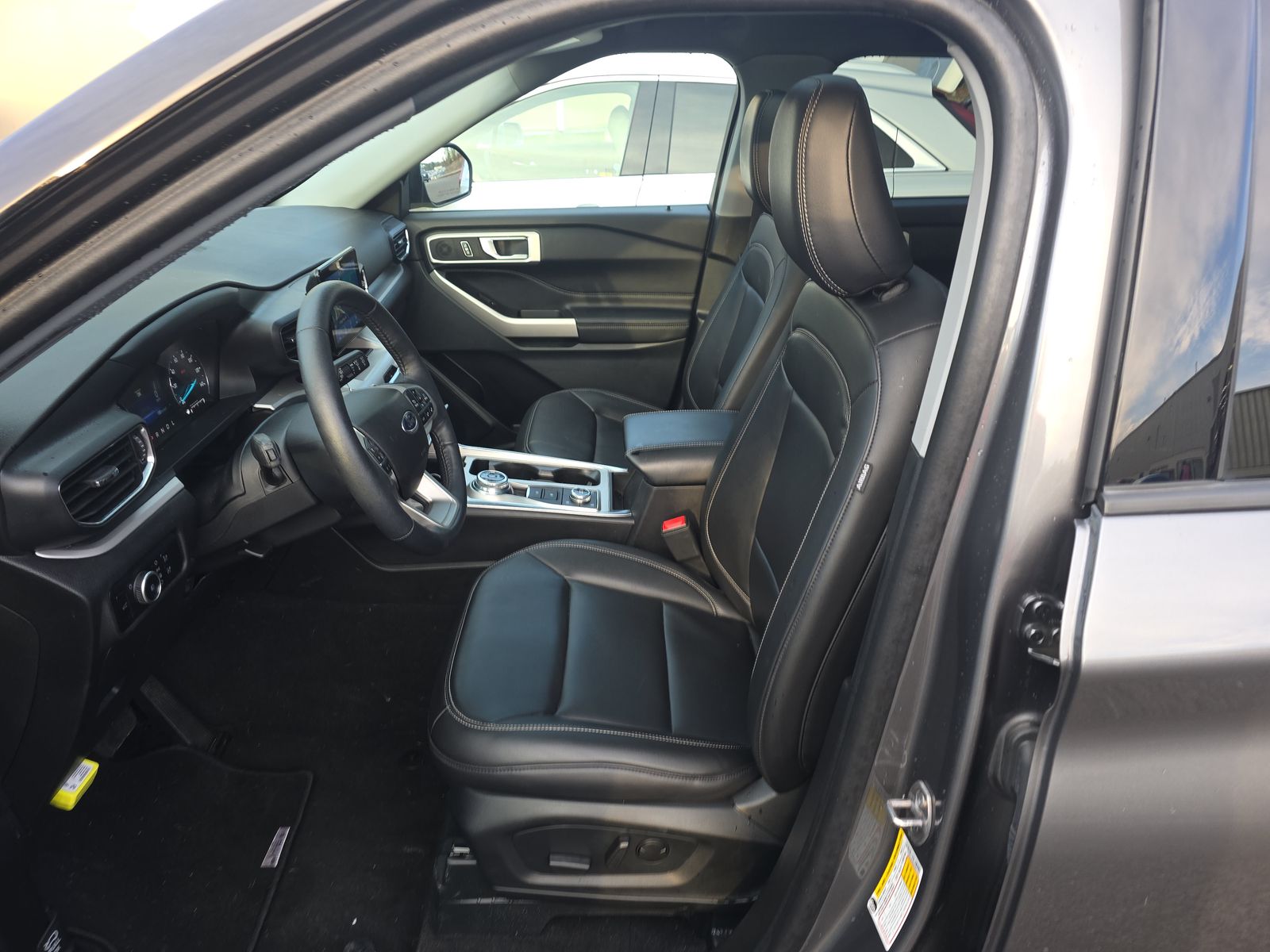 2024 Ford Explorer XLT AWD