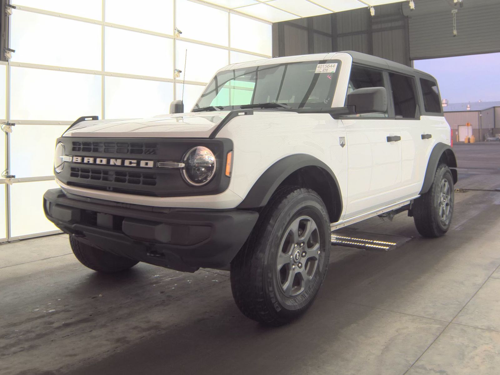 FORD BRONCO - 1