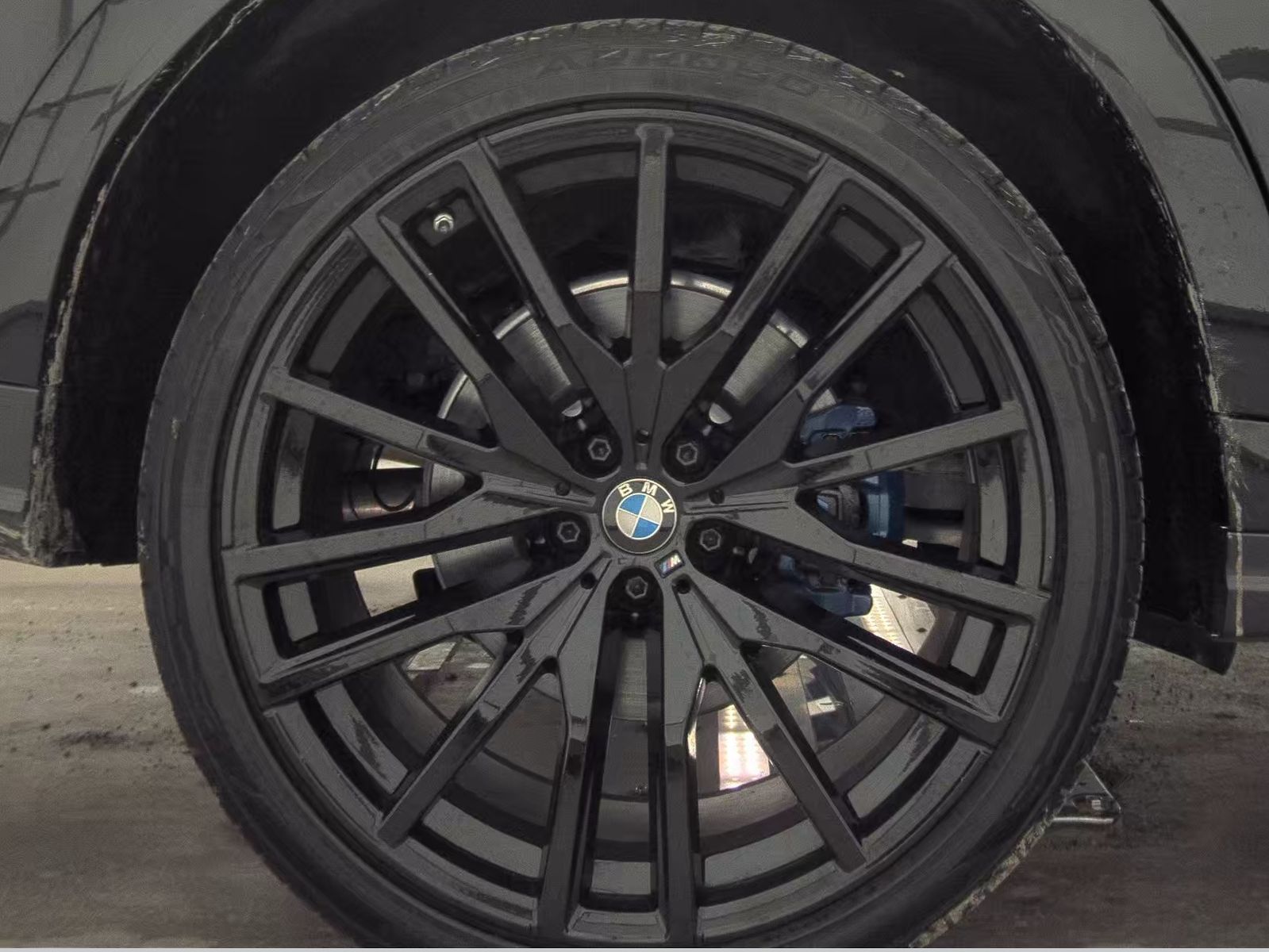 2022 BMW X6 xDrive40i AWD